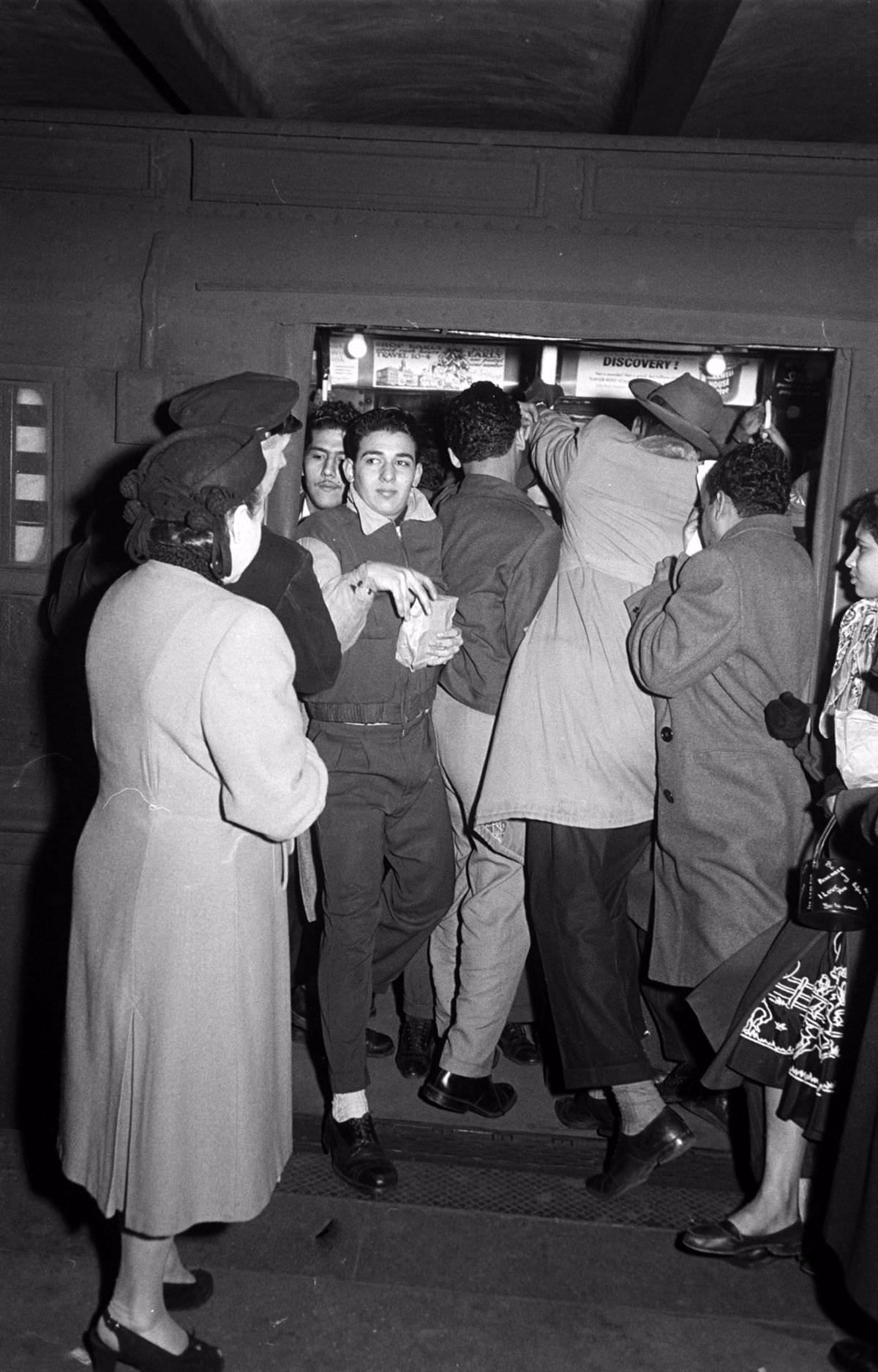 New York's Subway Commuters from the 1960s through the Lens of Ralph Crane