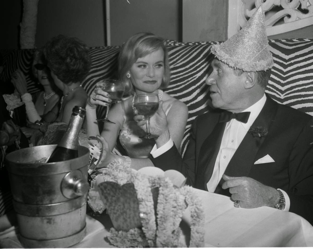 Guests toasting at El Morocco club, 1962.