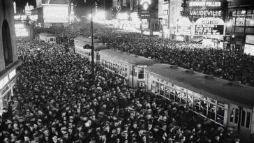 New Yorkers Celebrating New Year