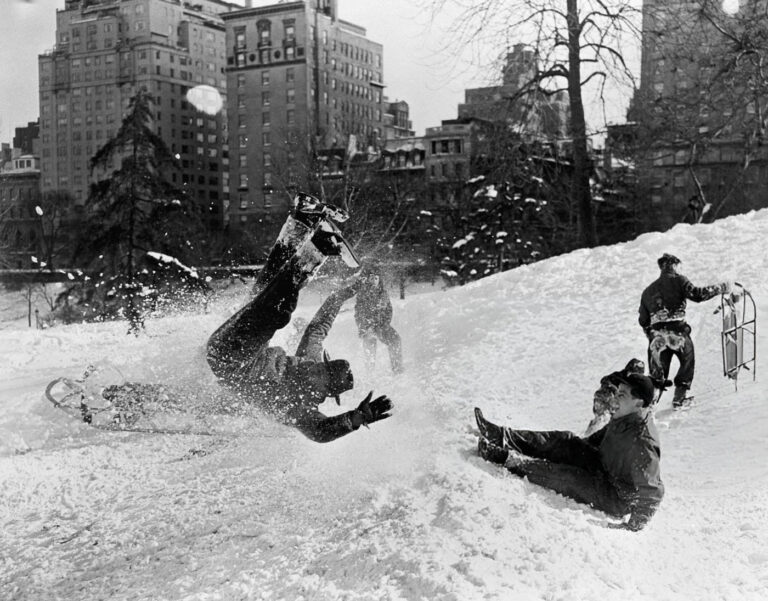 The Great Blizzard of 1947: Photos of a Snowbound New York City