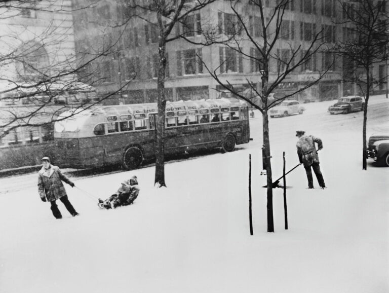 The Great Blizzard of 1947: Photos of a Snowbound New York City