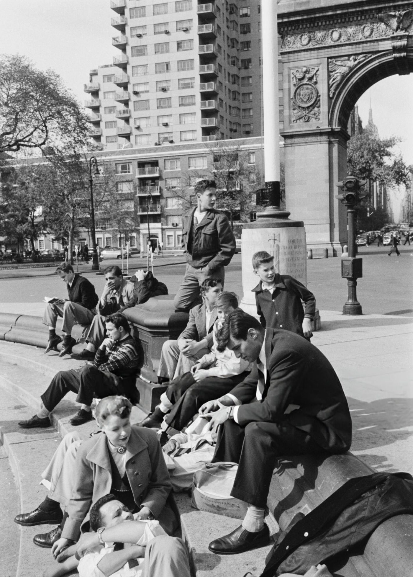 Washington Square Park with the Washington Square Arch, 1954.