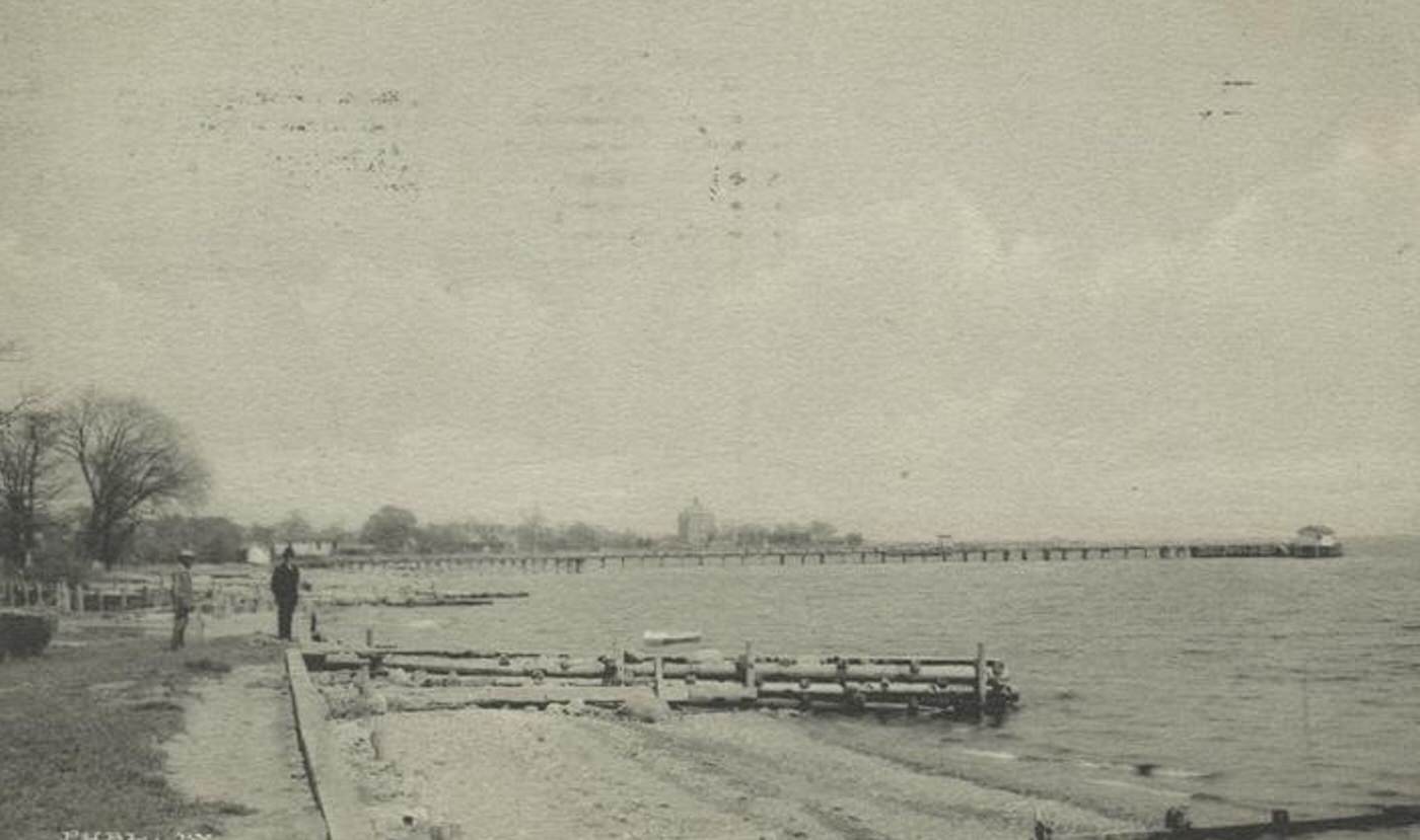 Beach at Tottenville, Staten Island, 1900s.