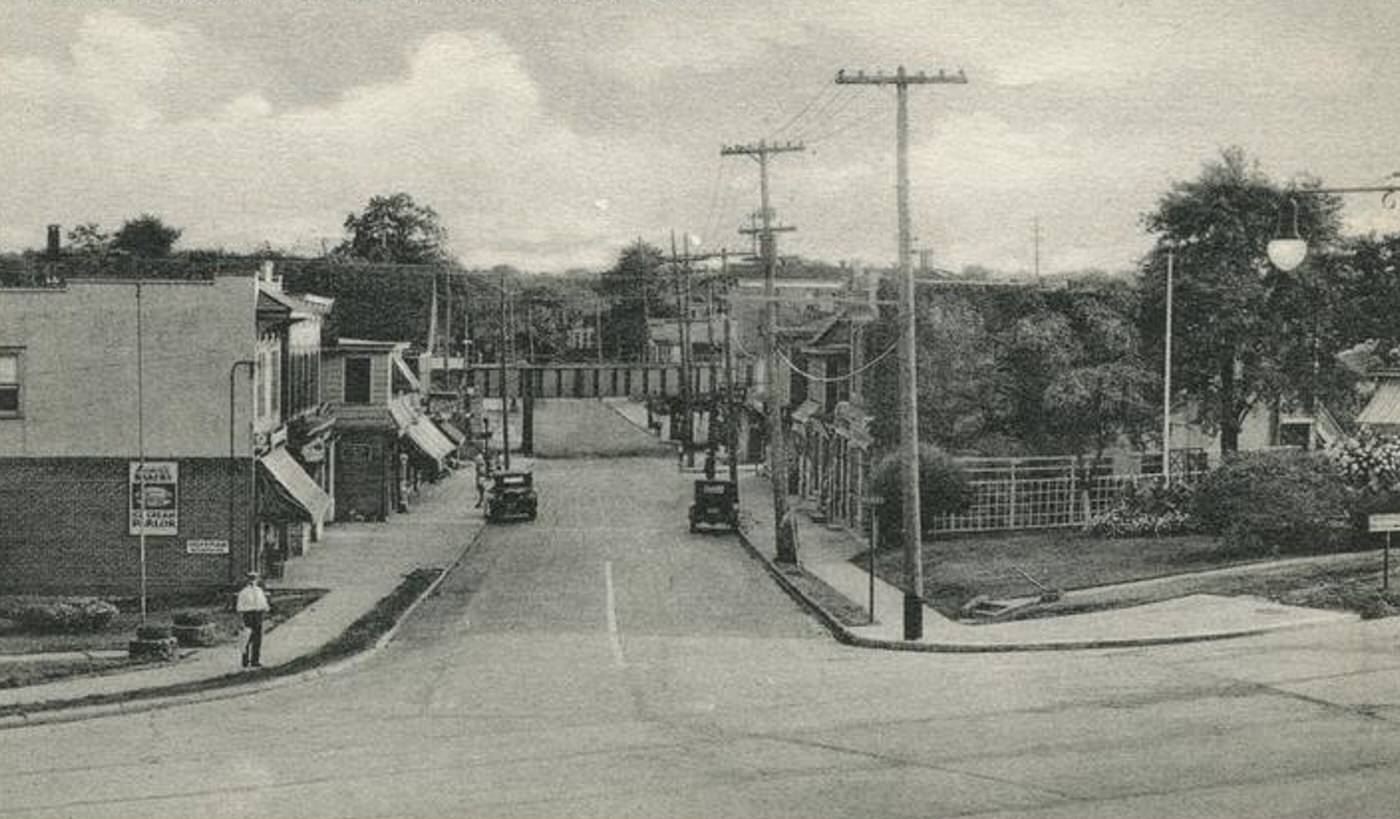 Business Section, Pleasant Plains, Staten Island, 1900s.
