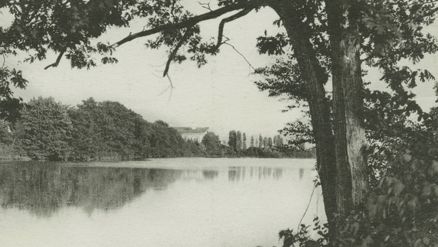 Arbutus Lake, Huguenot Park, Staten Island, 1900s.