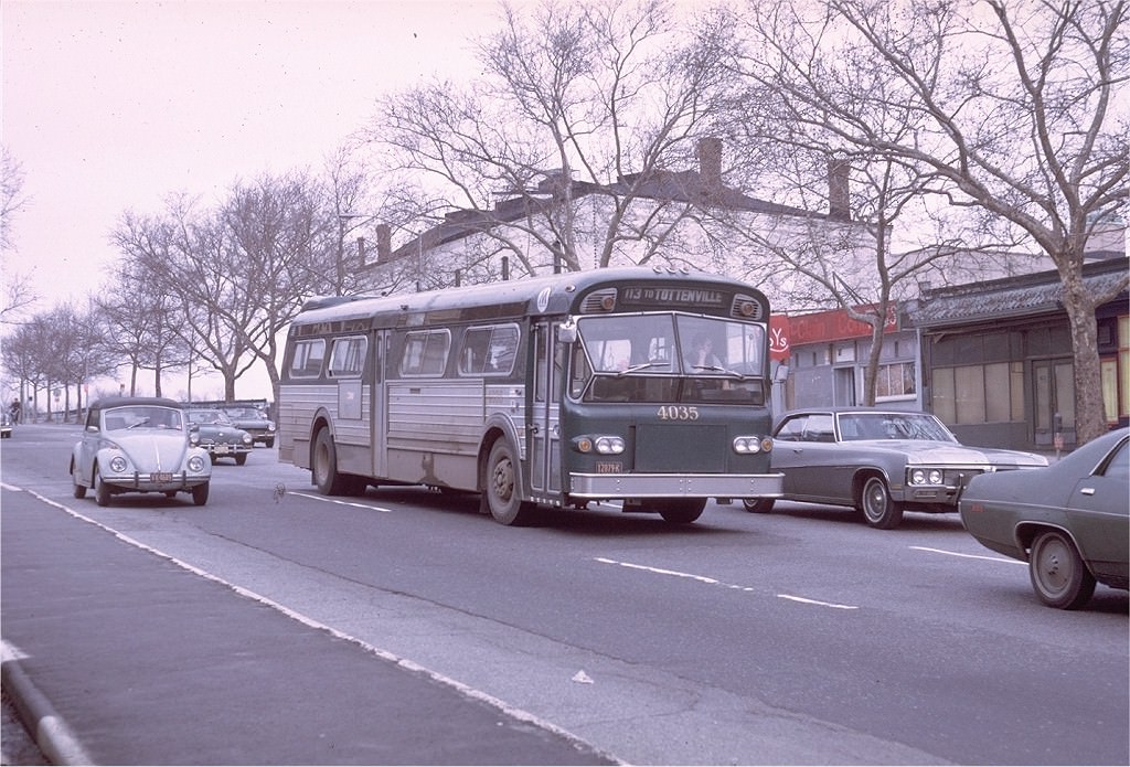 NYCTA No. 4035 working route R113 at Bay Street & Victory Boulevard, 1971.