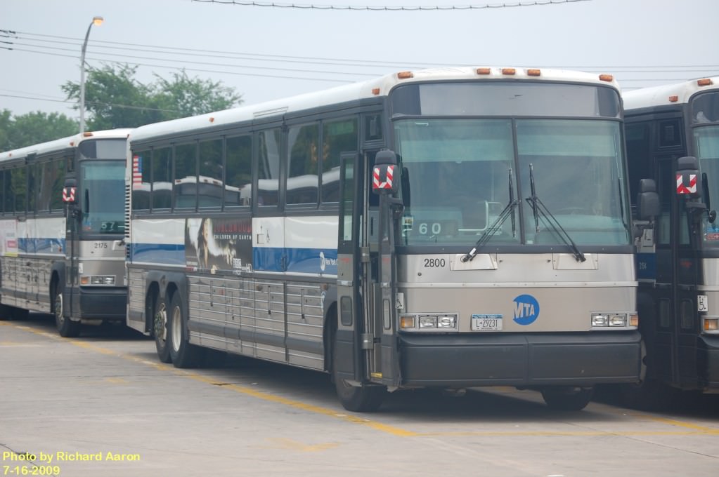 NYCTA No. 2800 at the Eltingville Transit Center, 2009.