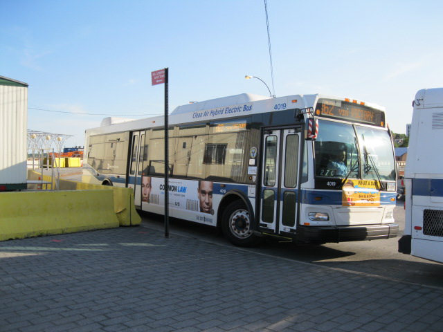 NYCTA No. 4019 working route S62 at the St. George terminal, 2012.