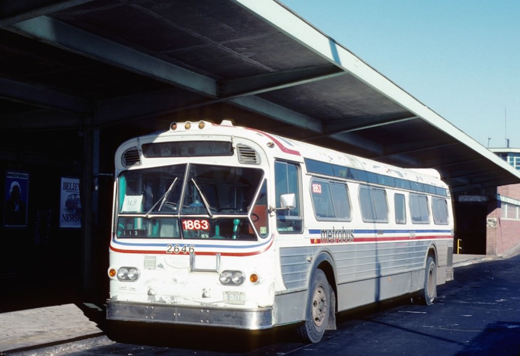 NYCTA No. 1863, leased from WMATA, working route S113 at St. George Terminal, 1980s.