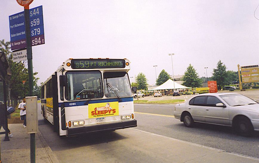 NYCTA No. 6289 working route S59 at the Staten Island Mall, 2008.