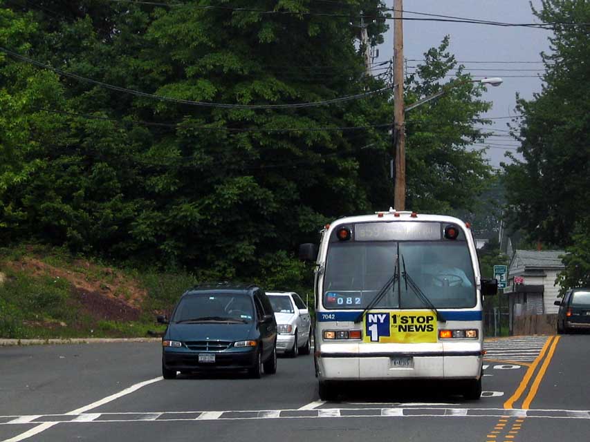 NYCTA No. 7042 working route S59, 2004.