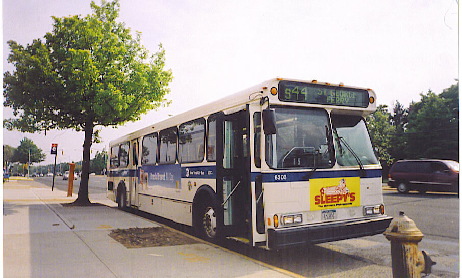 NYCTA No. 6303 working route S44 at the Staten Island Mall, 2008.