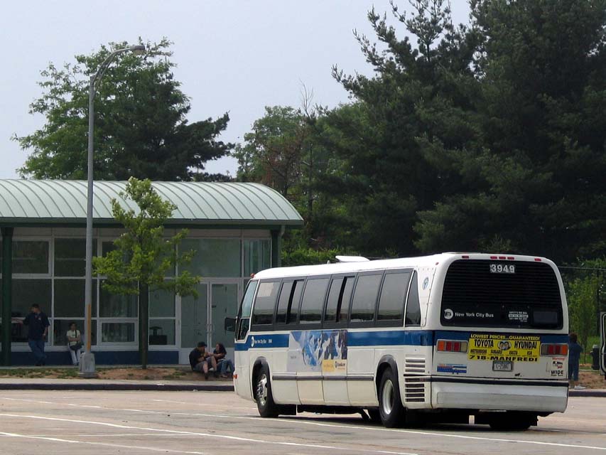 NYCTA No. 3949 at the Eltingville Transit Center, 2004.