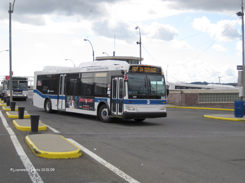 NYCTA No. 4247 at St. George Terminal, 2009.