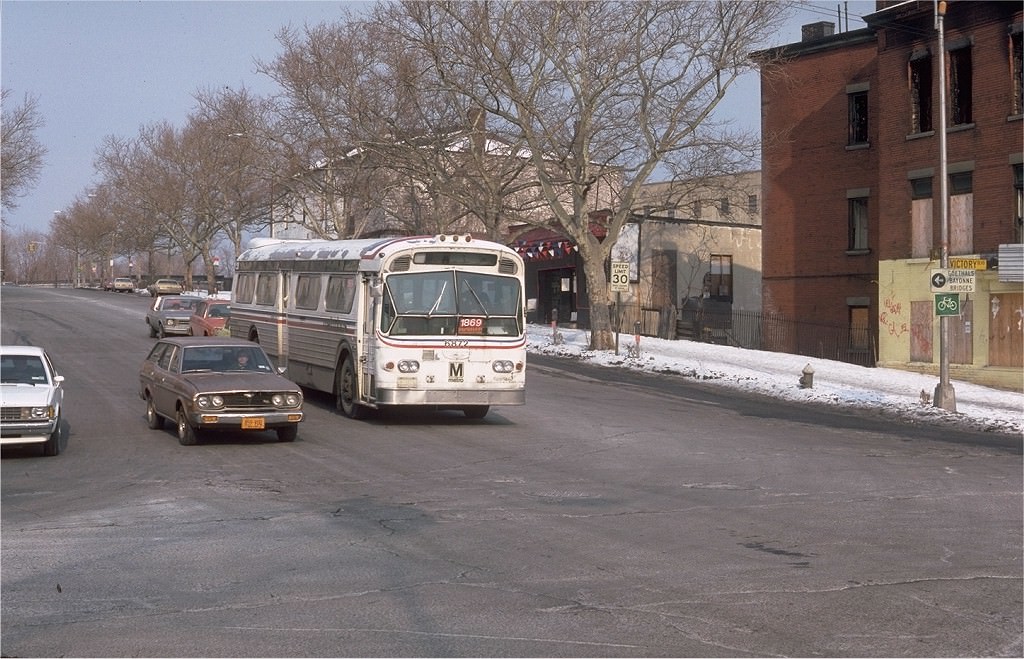 NYCTA No. 1869, leased from WMATA, at Bay Street & Victory Boulevard, 1981.