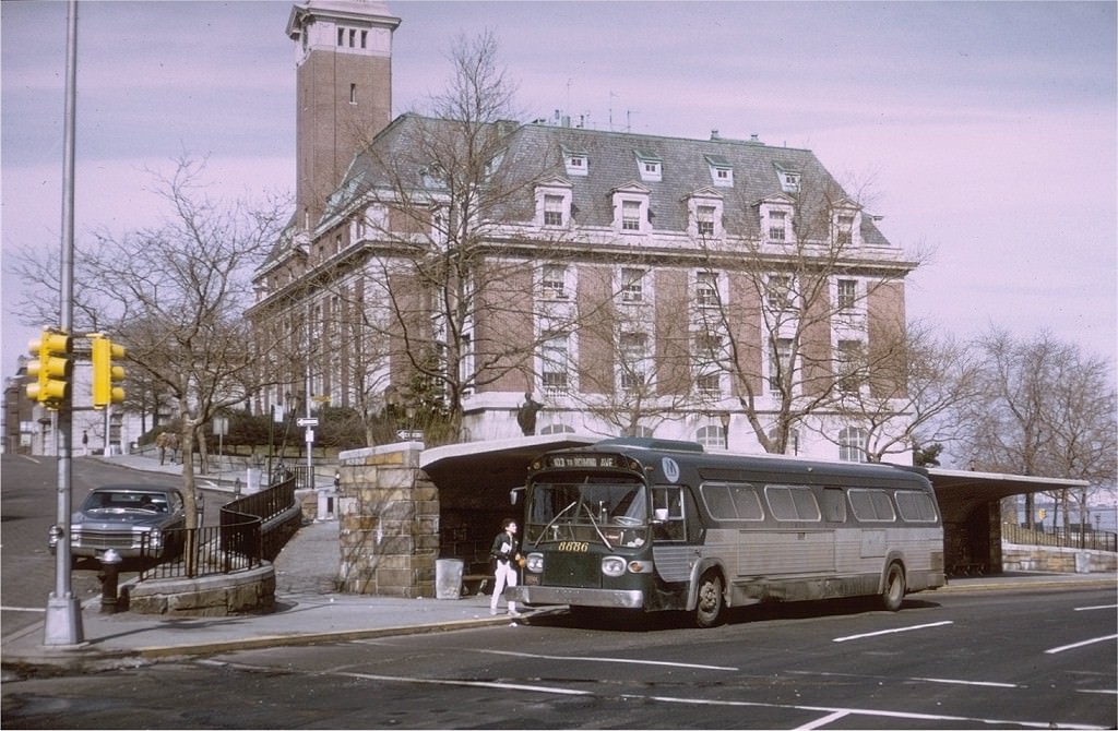 NYCTA No. 8886 working route R103 at Bay Street & Stuyvesant Place, 1972.