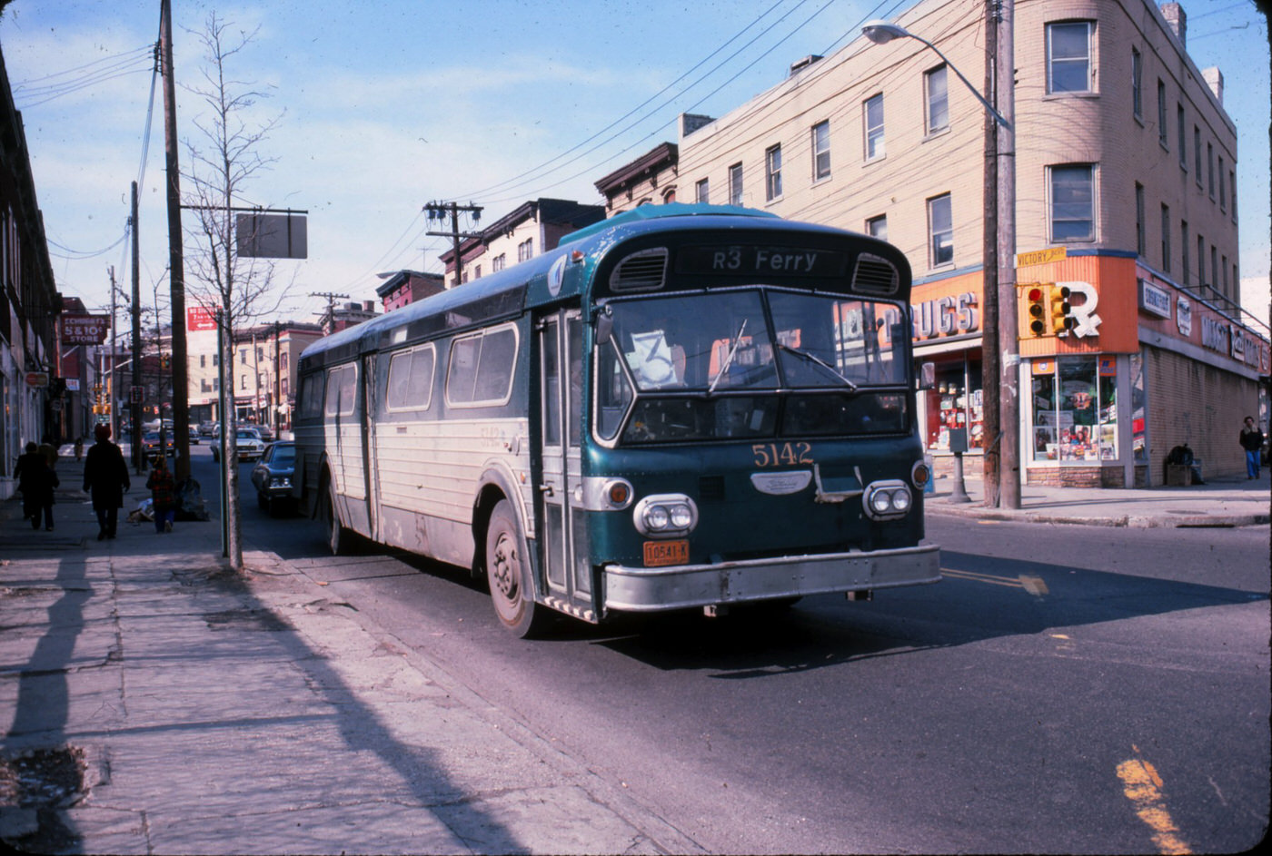 NYCTA No. 5142 working route R3 at Victory Blvd & St. Marks Place.