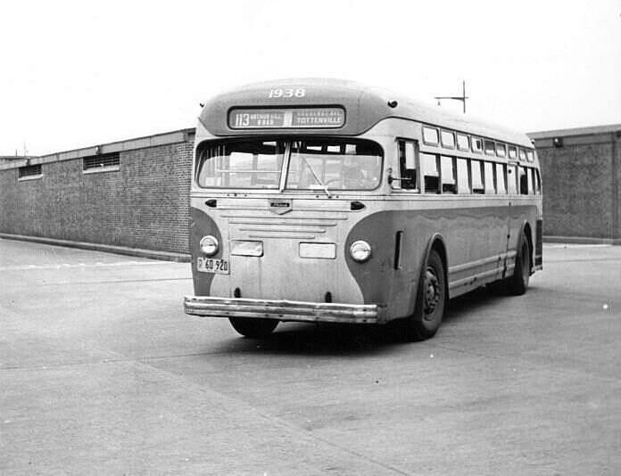 NYCTS No. 1938 working route R113 at the St. George Terminal.