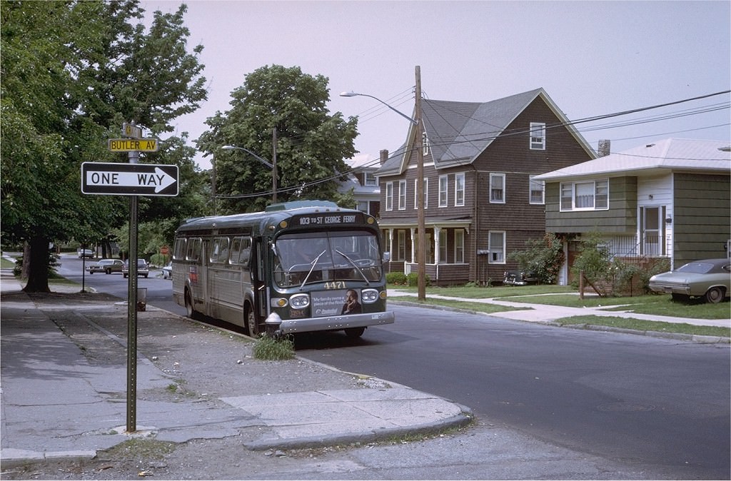 NYCTA No. 4471 working route R103 at Craig & Butler Avenues, 1971.