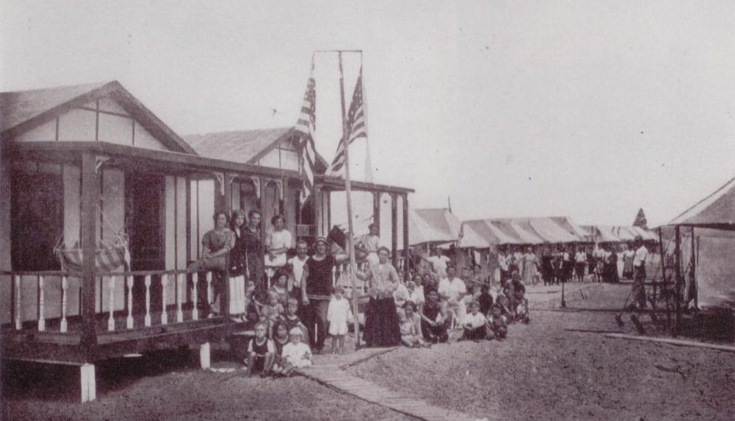 Street Scere Camp Warren, South Beach, 1900s.