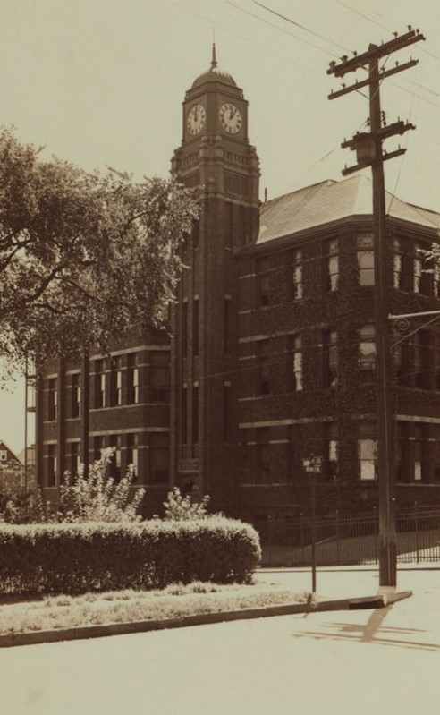 Richmond: Grant Street - St. Paul's Avenue.
