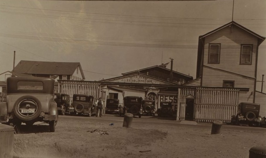 Richmond: Seaside Boulevard - Wentworth Avenue.