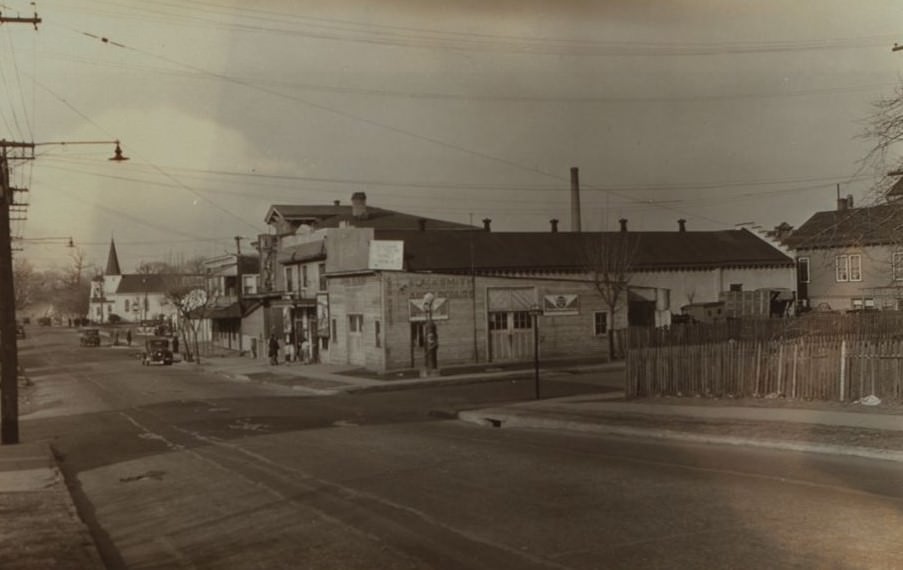 Richmond: Tompkins Avenue - Clifton Avenue.