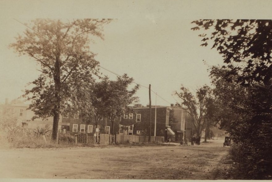 Richmond: Staten Island - Arrochar Village.