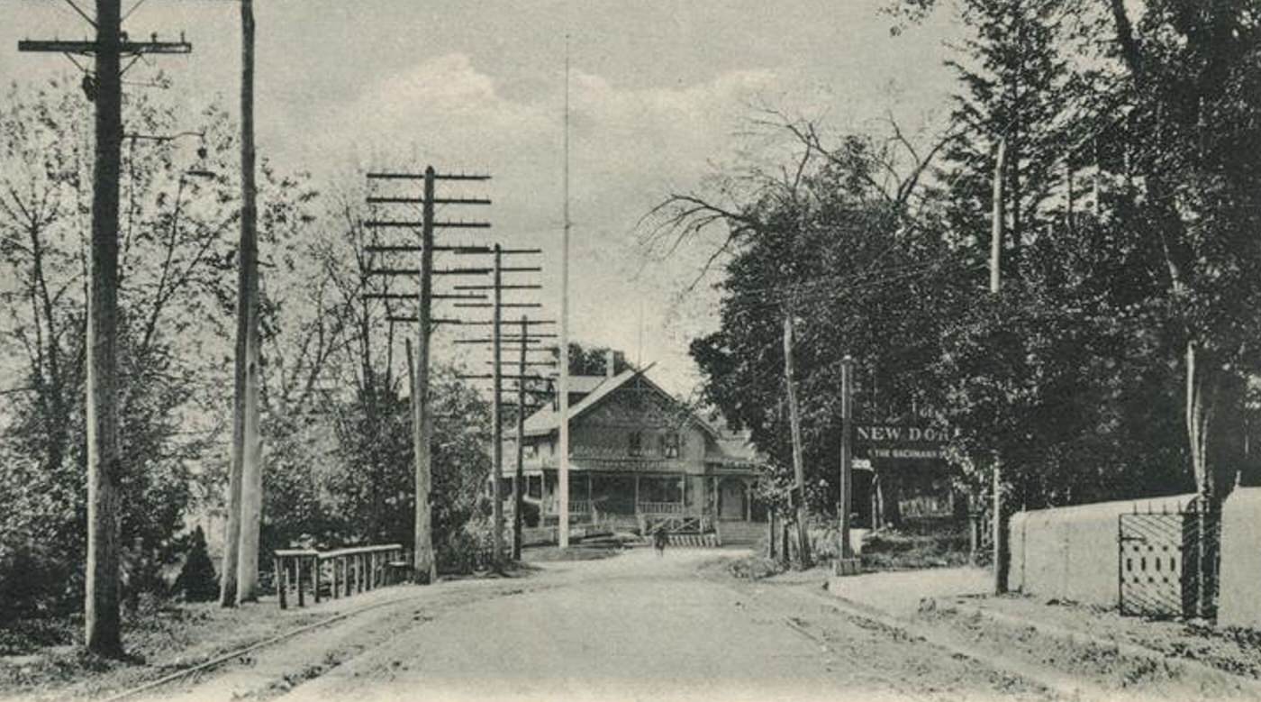 Richmond Road Looking West, New Dorp, Staten Island, 1900s.