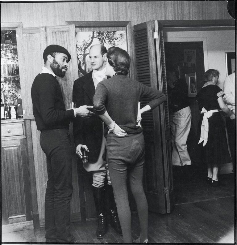 Inside the Raw, Rebellious World of Beatniks in 1950s and 1960s New ...