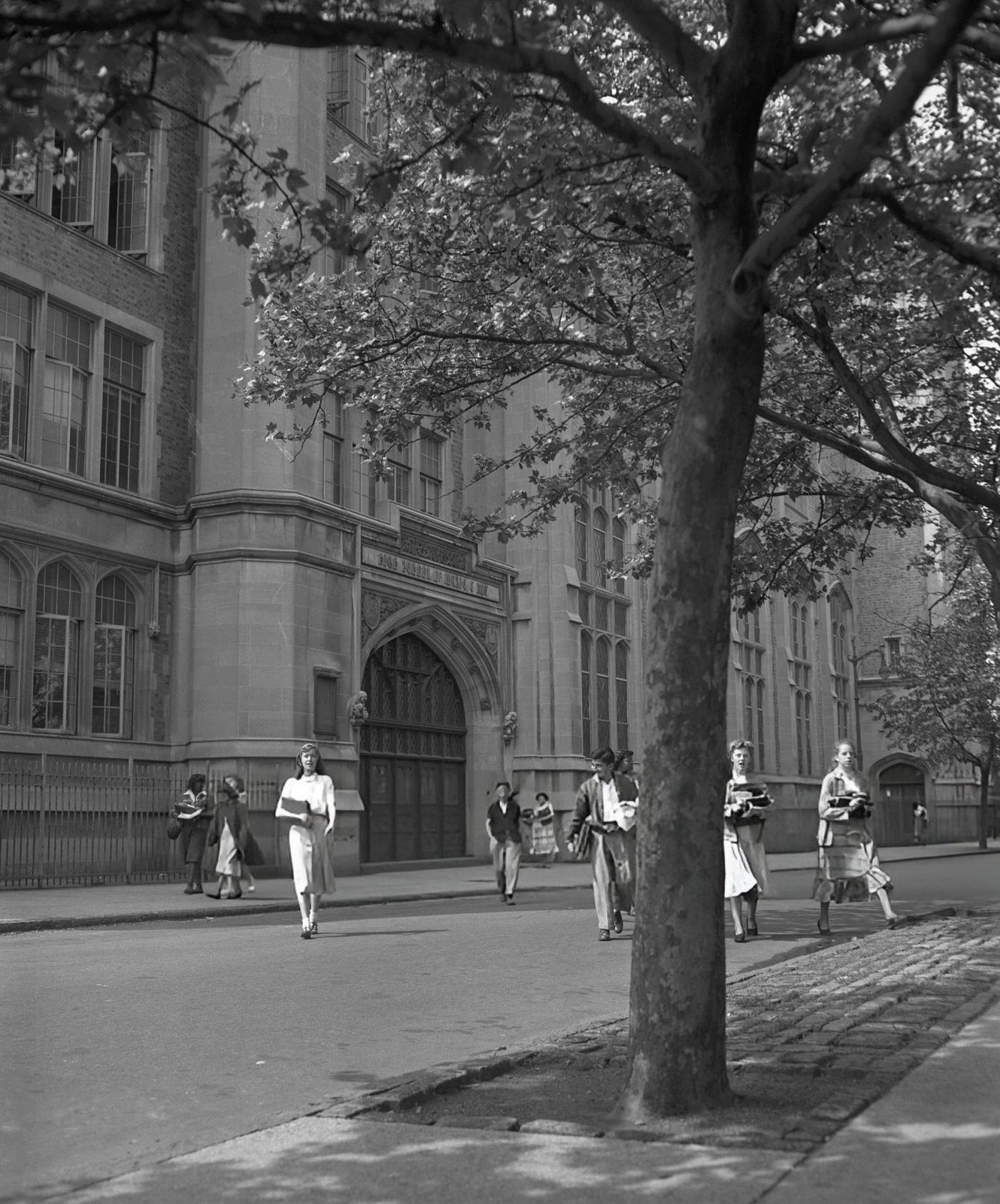 New York's High School of Music and Art, 1940s.