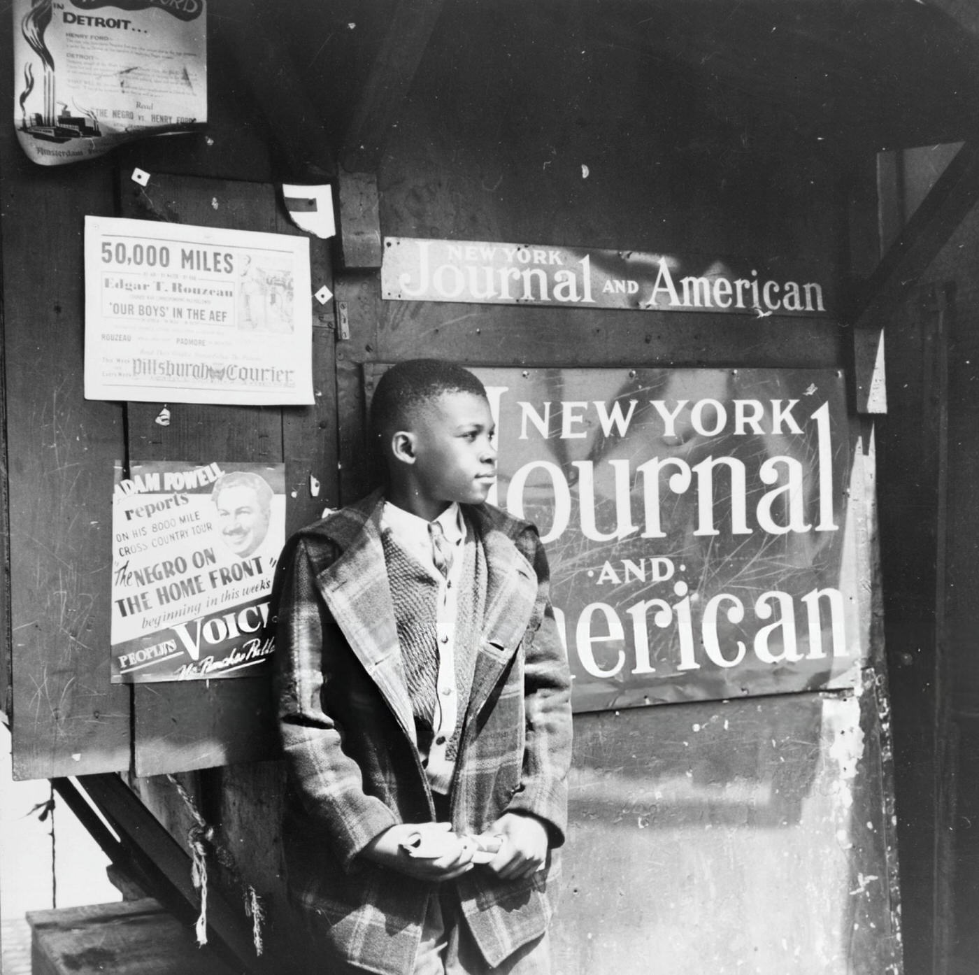 Harlem newsboy