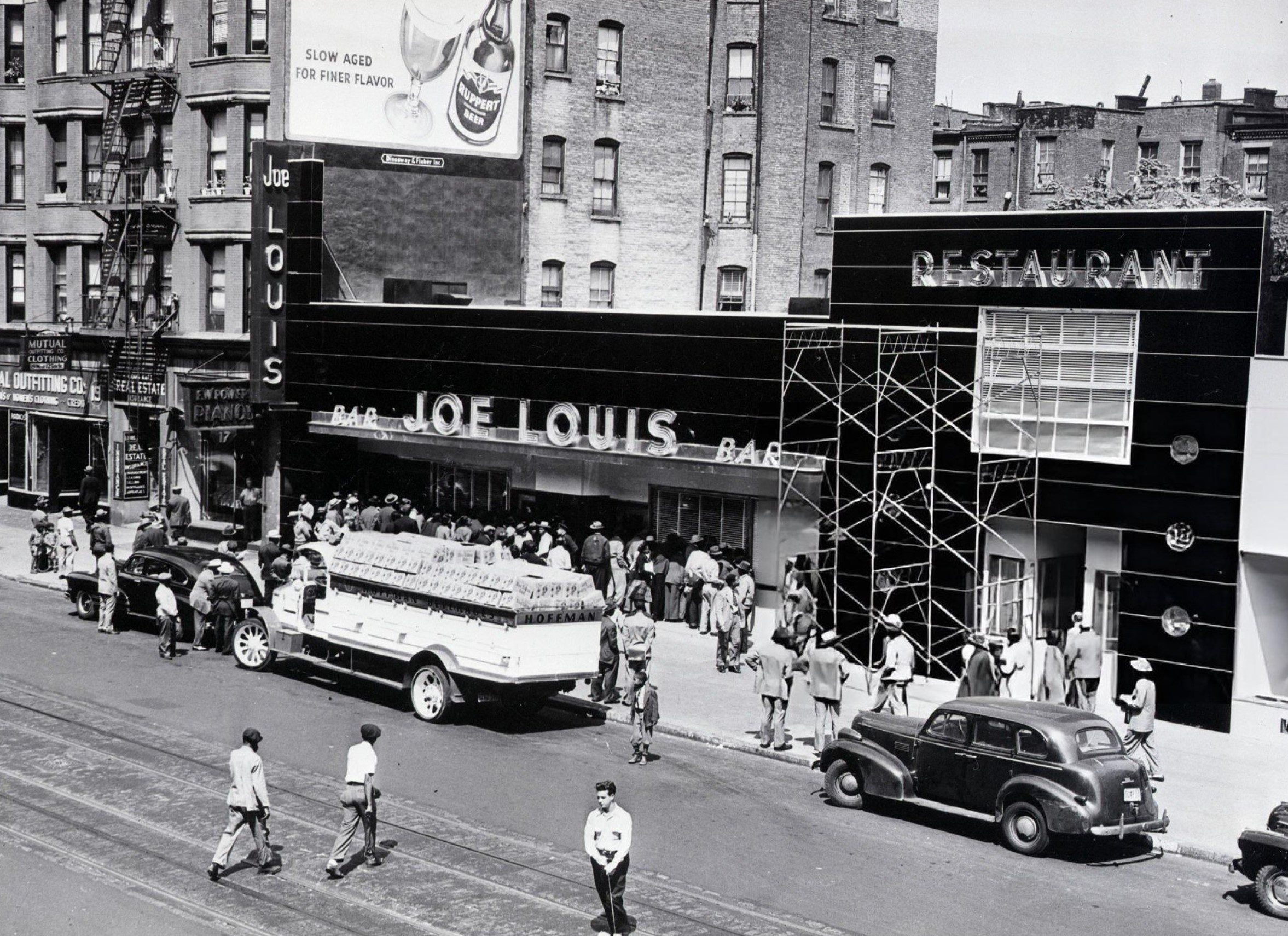 Joe Louis Restaurant, Harlem, 1946.