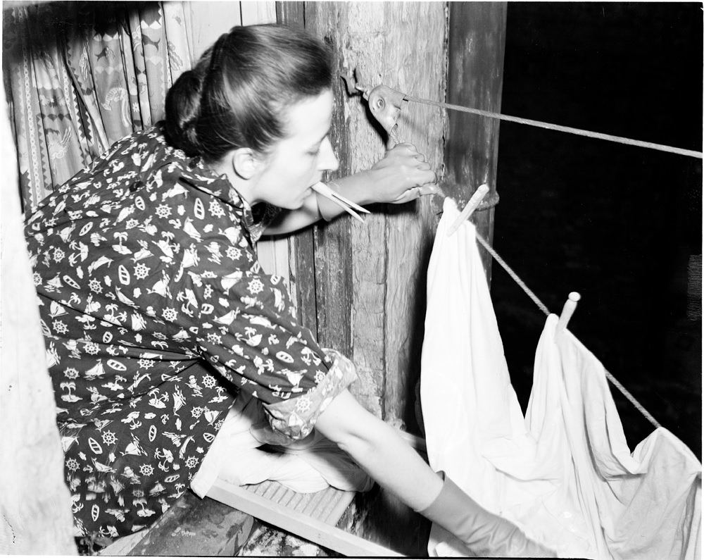 Hanging laundry, 1940.