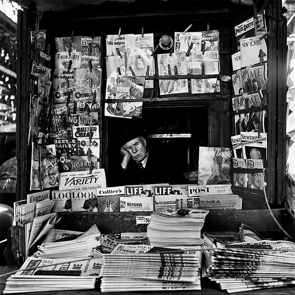 Vivian Maier's 1950s New York: Capturing the City in Motion Through Her Timeless Photography