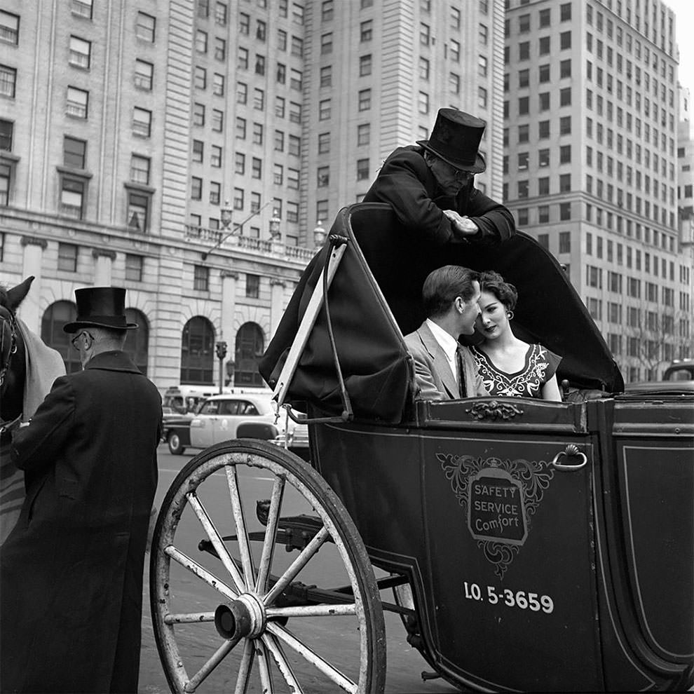 Vivian Maier's 1950s New York: Capturing the City in Motion Through Her Timeless Photography