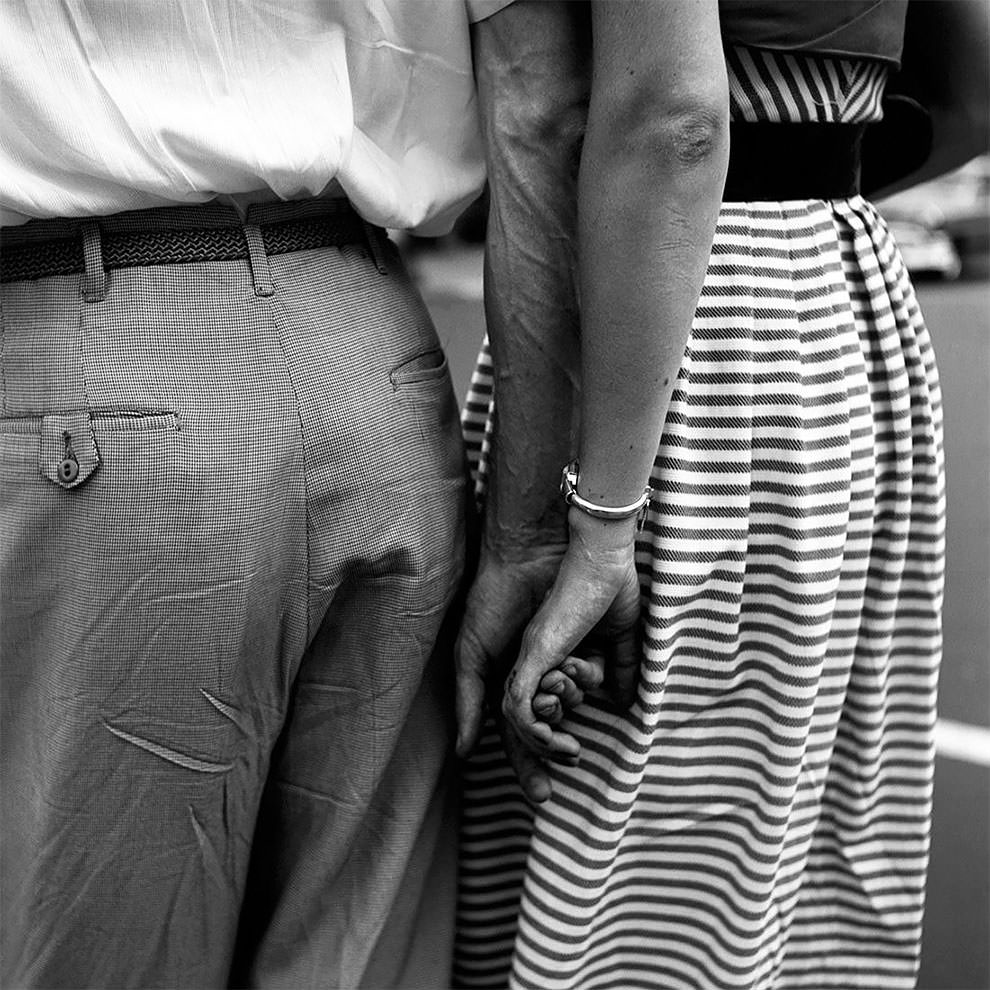 Vivian Maier's 1950s New York: Capturing the City in Motion Through Her Timeless Photography