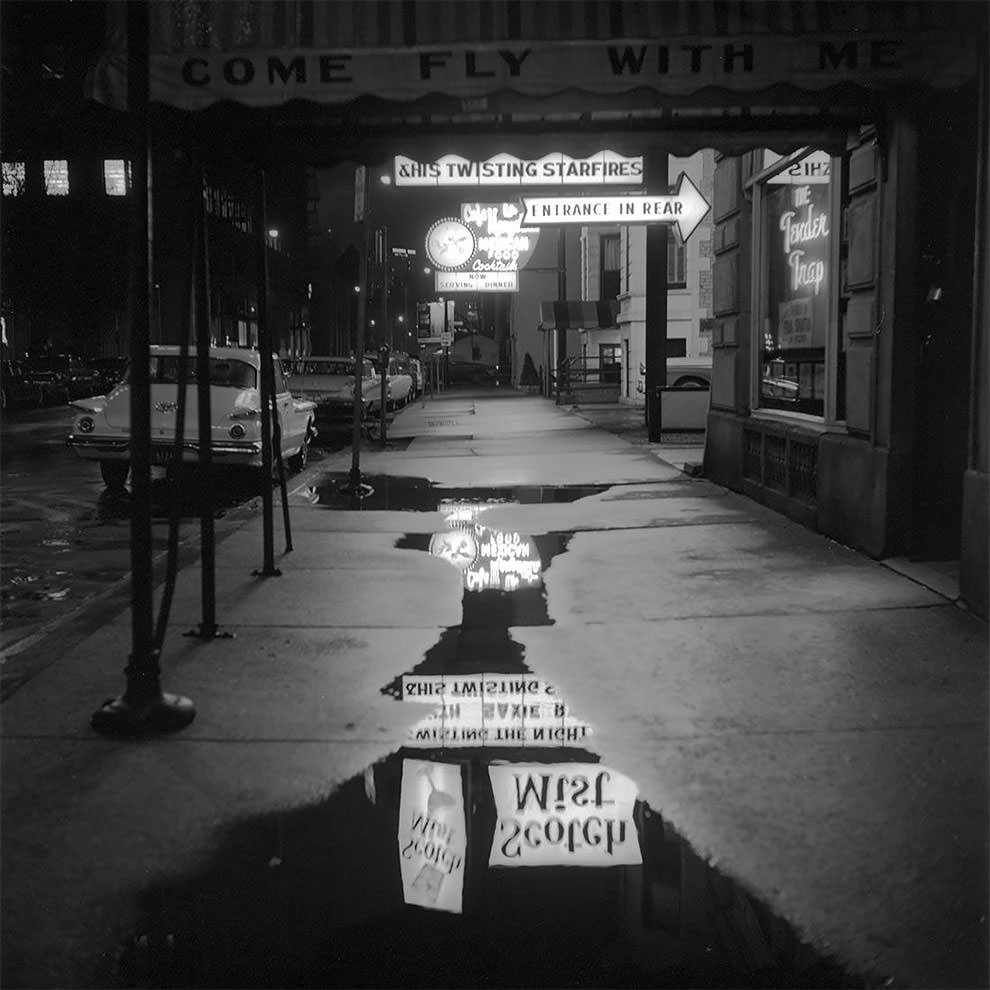 Vivian Maier's 1950s New York: Capturing the City in Motion Through Her Timeless Photography