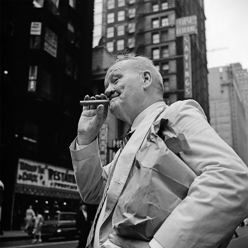 Vivian Maier's 1950s New York: Capturing the City in Motion Through Her Timeless Photography