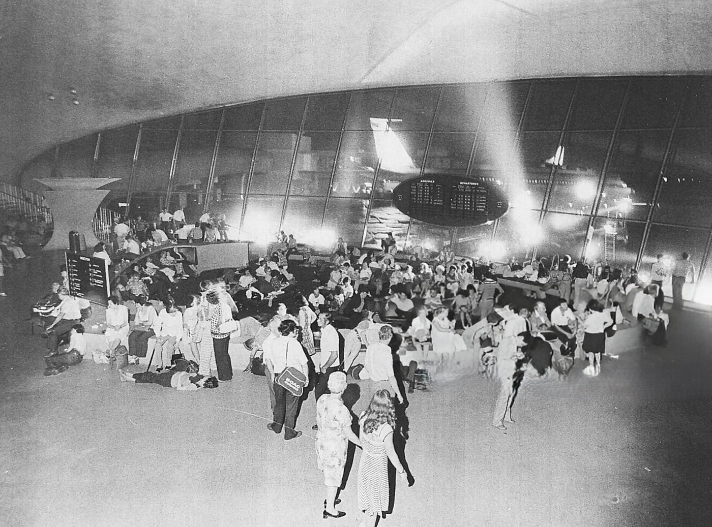 [Factually Corrected] A crowd at the TWA terminal at Kennedy Airport in Queens, New York during the blackout, 1977.
