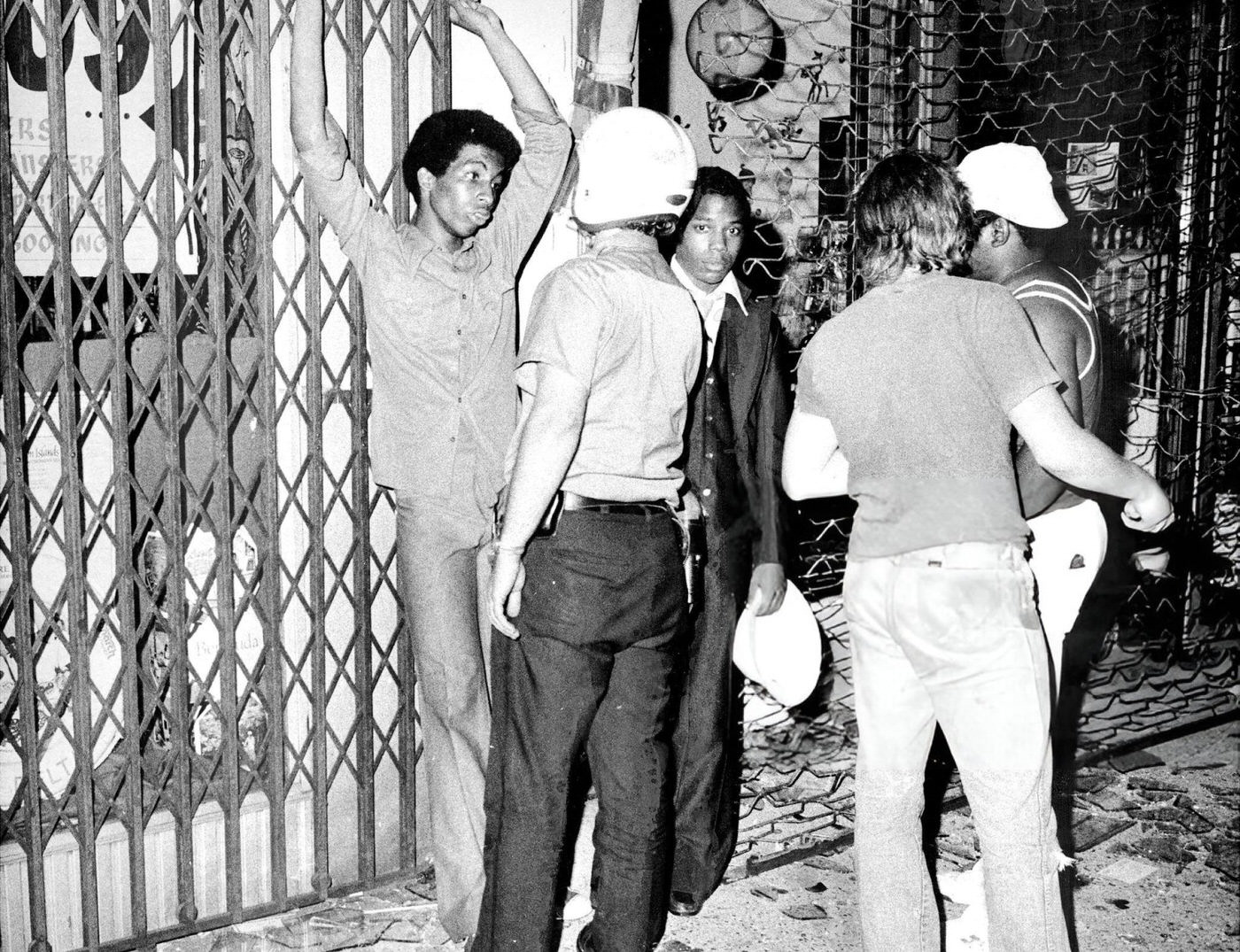 Cops contain suspected looters at Grand Concourse and Fordham Road in the Bronx, during the 1977 blackout.