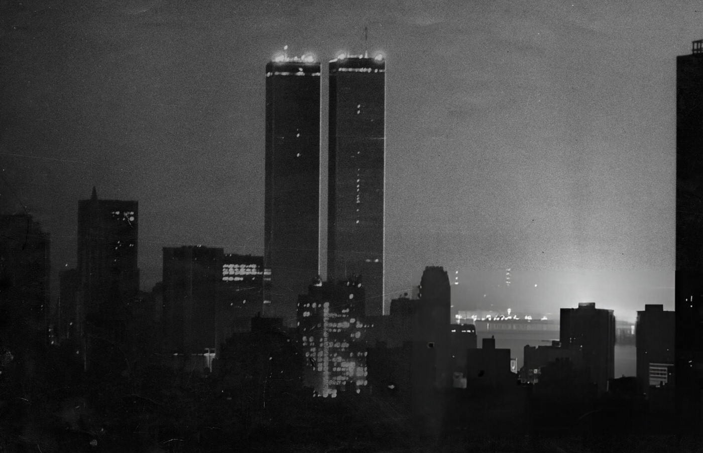 The Manhattan skyline in darkness due to the blackout, 1977.