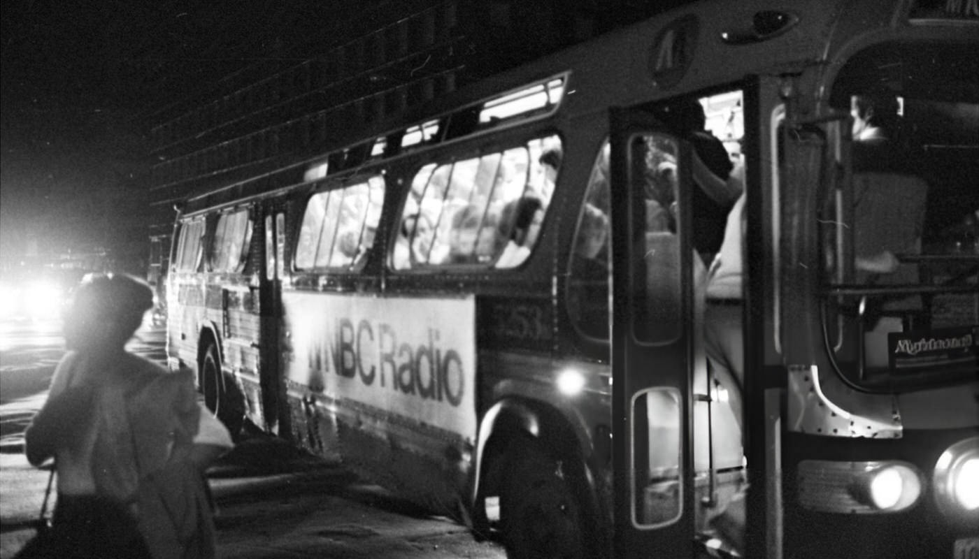 Buses jammed with riders along Seventh Ave during the blackout, 1977.