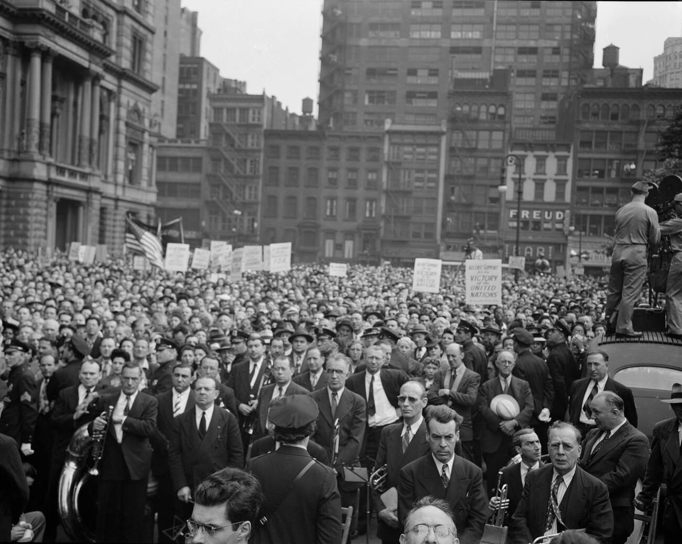 A crowd on D-Day in Madison Square, New York, 1944.