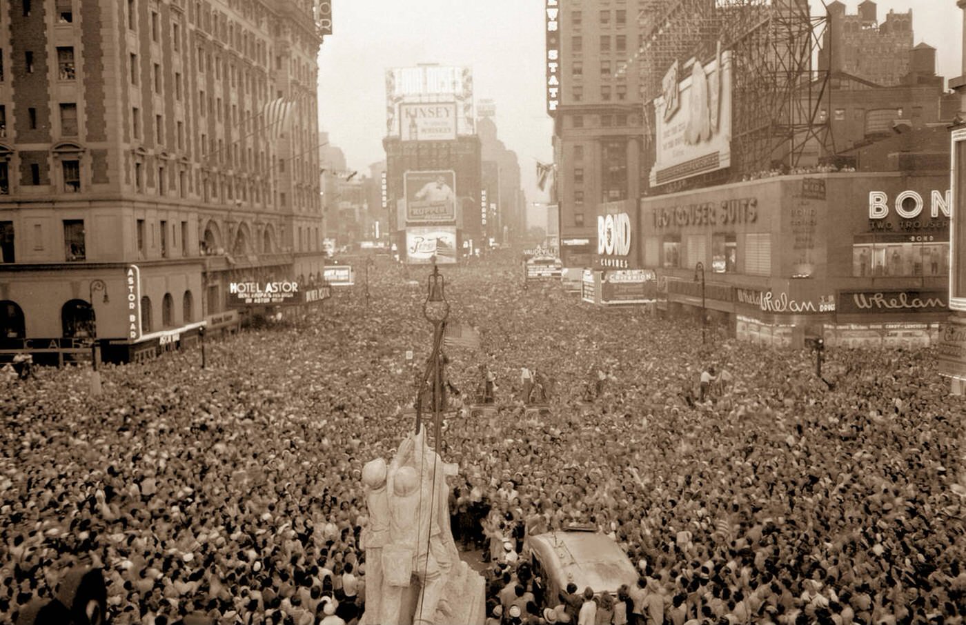 Crowds gather in Times Square to celebrate V-J Day, New York City, 1945.
