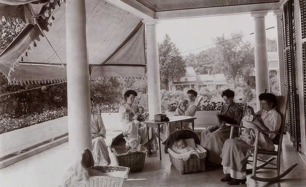 Organized Charity: At "Caroline Rest" A.I.C.P., 1897.