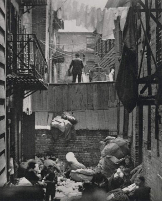 Baxter Street Alley, behind the Bandit's Roost.