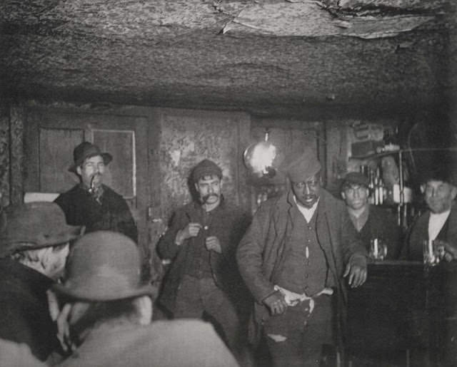 A downtown "morgue" (an unlicensed saloon).