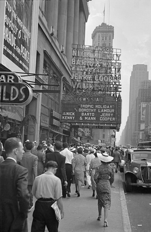 Loew's State Theatre, 1938.