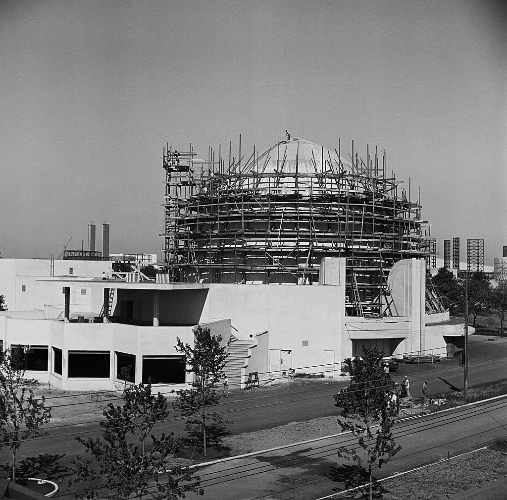 An unidentified building under construction at the site of the 1939 New York World's Fair in Flushing Meadows, Queens, 1938.